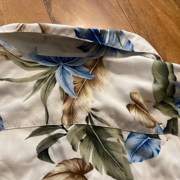 Hawaiian Print Button Down Shirt (XXL) - Picture 6 of 12